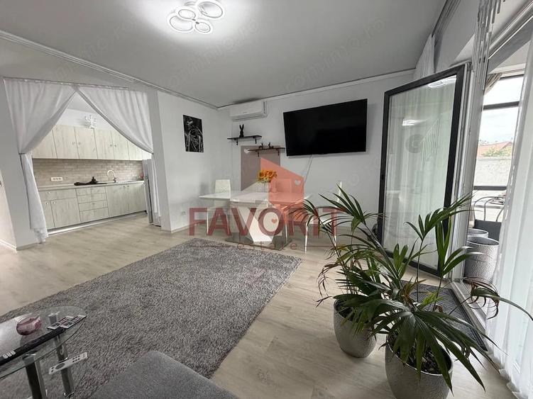 Casă cu 5 camere cu Teren 250 Mp în Utvin