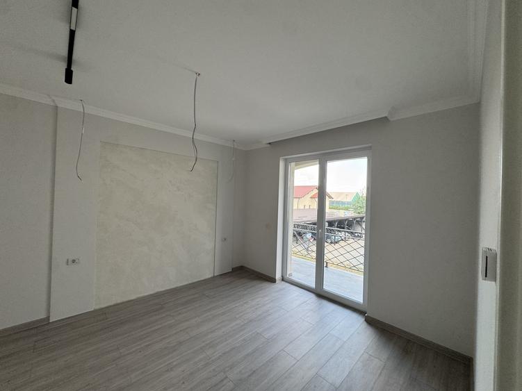 Apartament cu 2 camere decomandat în Giroc