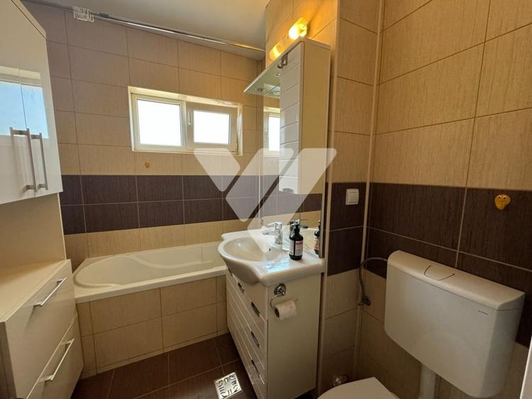 Apartament cu 3 camere decomandat, mobilat în Șelimbăr