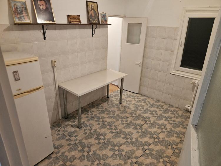 Apartament cu 2 camere decomandat în Exterior Vest