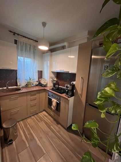 Apartament cu 2 camere semidecomandat, mobilat în Aradului