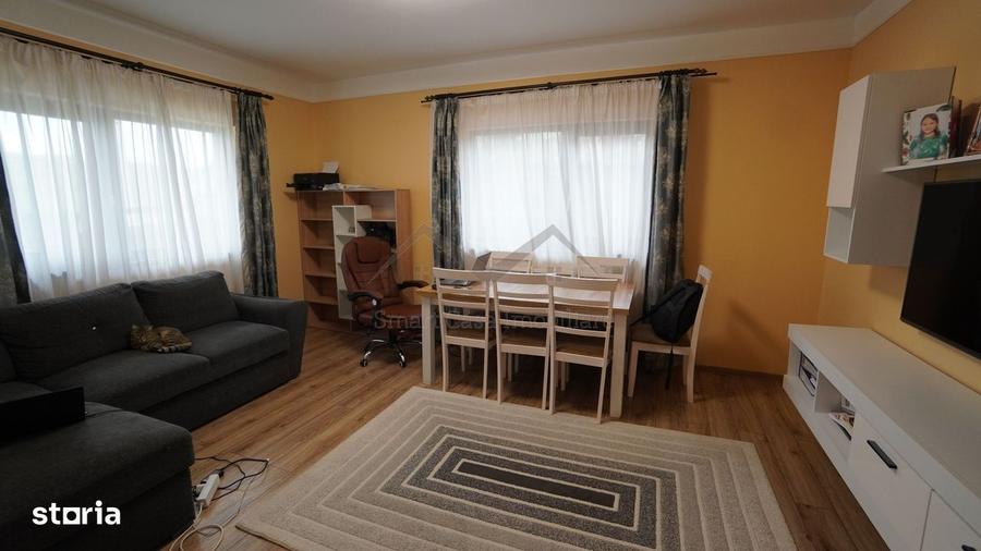 Casă cu 3 camere în Breazu