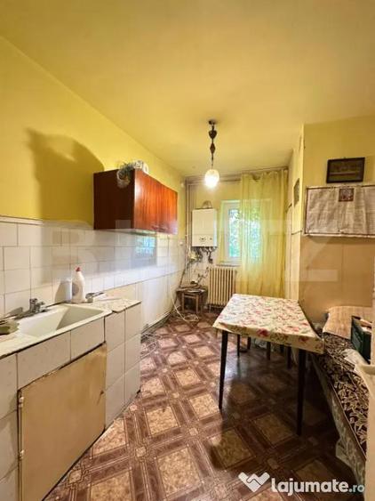 Apartament cu 3 camere, decomandat, zona Liliacului Deva - 1