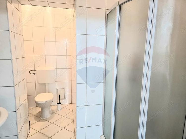 Spa?iu de birouri de 100mp, de inchiriat pe bulevardul Revolu?iei - 3