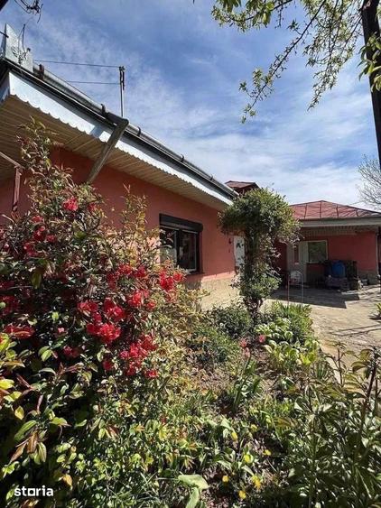 Casă cu 3 camere cu Teren 600 Mp în Central