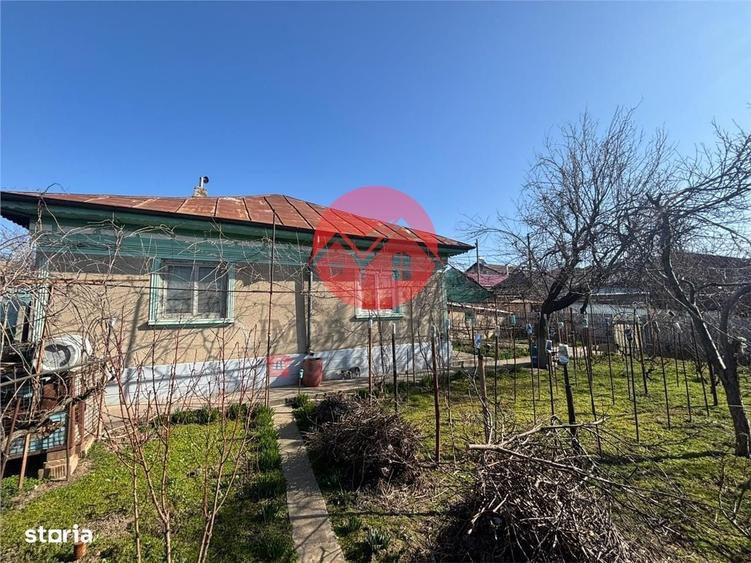 Casă cu 3 camere decomandat cu Teren 355 Mp în Central