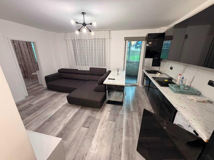 Apartament cu 2 camere semidecomandat în Florești
