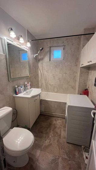 Apartament cu 3 camere decomandat în Dacia