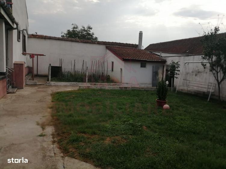 Casă cu 4 camere cu Teren 910 Mp în Central