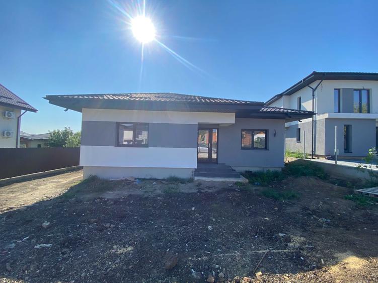 Casă cu 3 camere în Valea Lupului