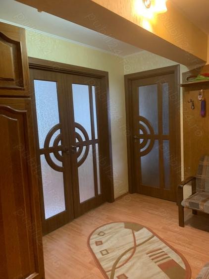 Apartament cu 3 camere decomandat în Caracal