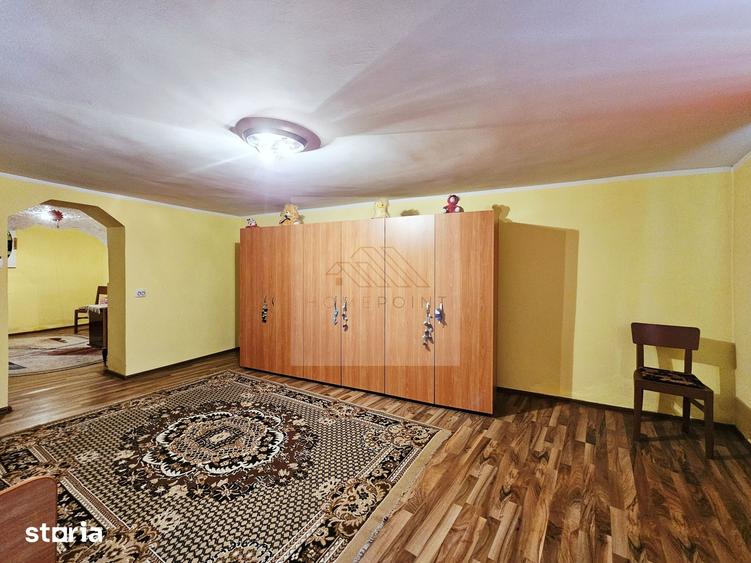 Casă cu 6 camere cu Teren 79 Mp în Central