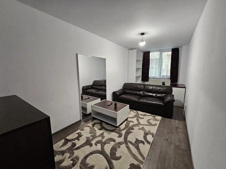Apartament cu 3 camere decomandat în Cug