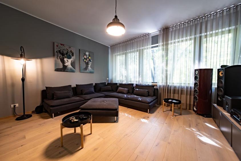 Penthouse cu 4 camere decomandat, mobilat în Kiseleff