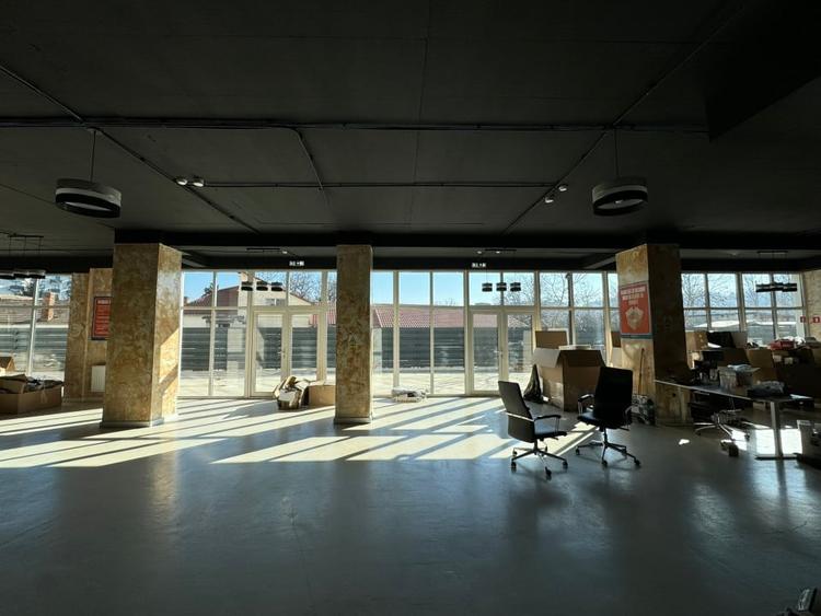 Spațiu comercial, de 242.5 mp, în Dâmbul Rotund