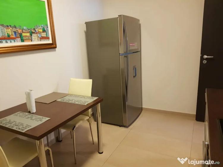 Apartament cu 4 camere decomandat, mobilat în Nordului