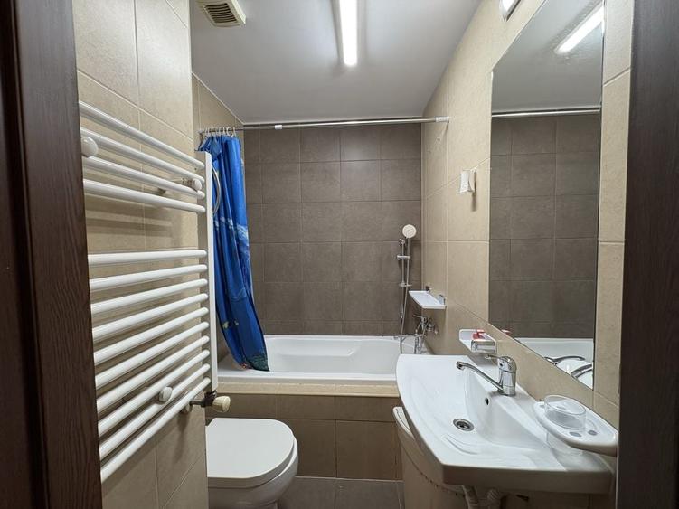 Apartament cu 2 camere semidecomandat în Roșu