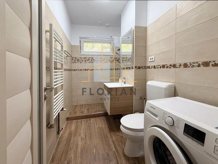 Apartament cu 4 camere decomandat în Neptun
