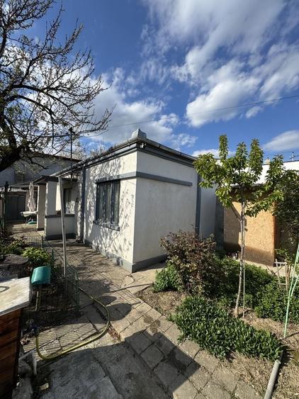 Casă cu 3 camere în Centură