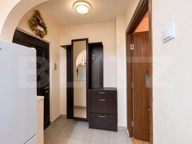 Apartament cu 2 camere semidecomandat, mobilat în Ceangăi