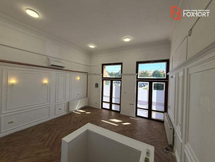 Spațiu comercial, de 42.700000762939 mp, în Sinaia