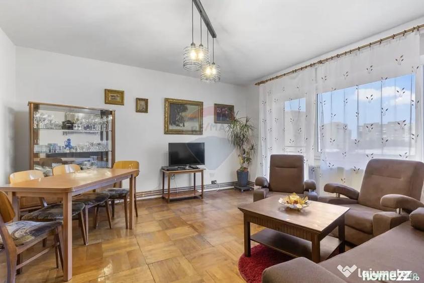 Apartament cu 3 camere decomandat în Aurel Vlaicu