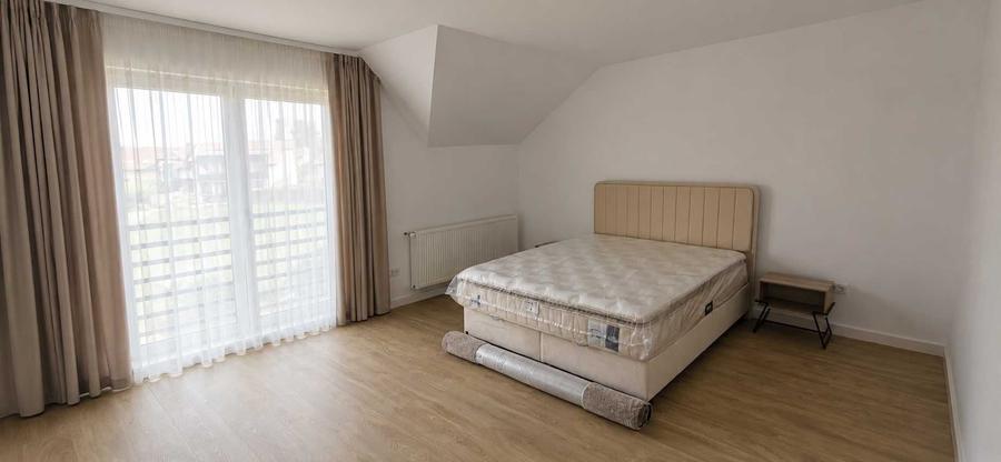 Casă cu 4 camere în Băneasa