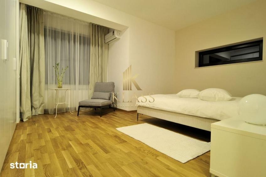 Apartament cu 4 camere decomandat în Băneasa
