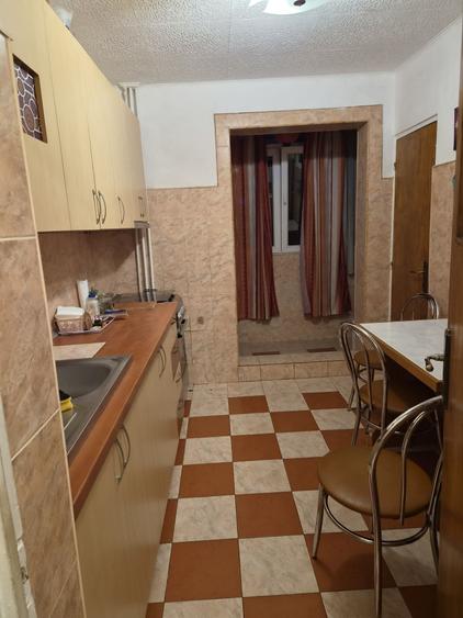Apartament cu 2 camere decomandat în Crângași