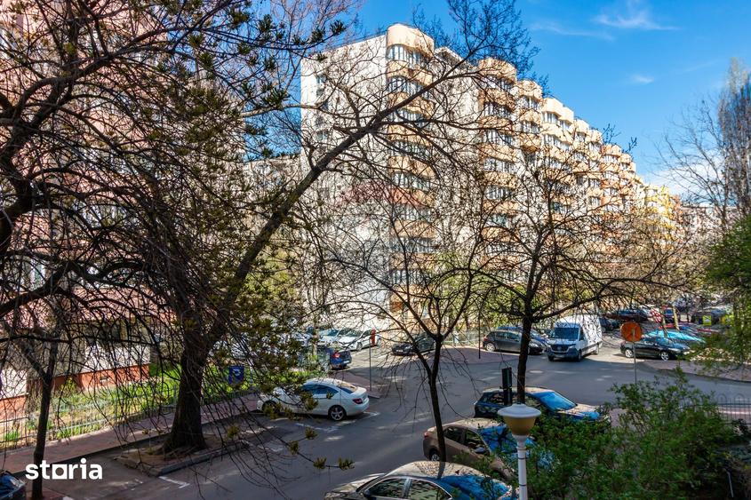 Apartament cu 3 camere, mobilat în Nerva Traian