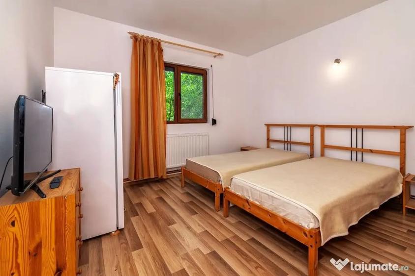 Casă cu 3 camere cu Teren 6290 Mp în Corbi