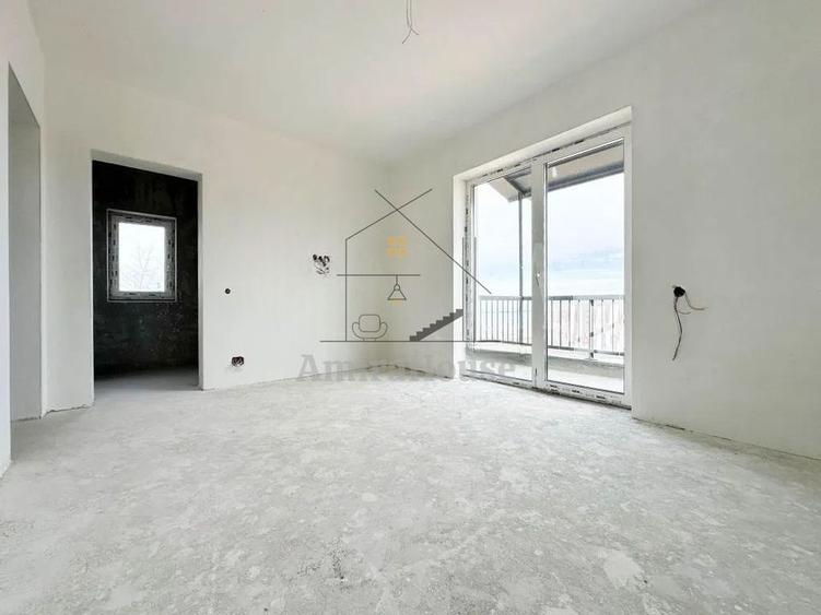 Duplex cu 5 camere cu Canalizare în Feleacu