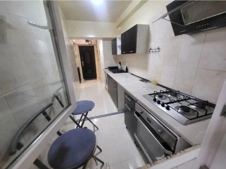 Apartament cu 2 camere semidecomandat, mobilat în Giulești