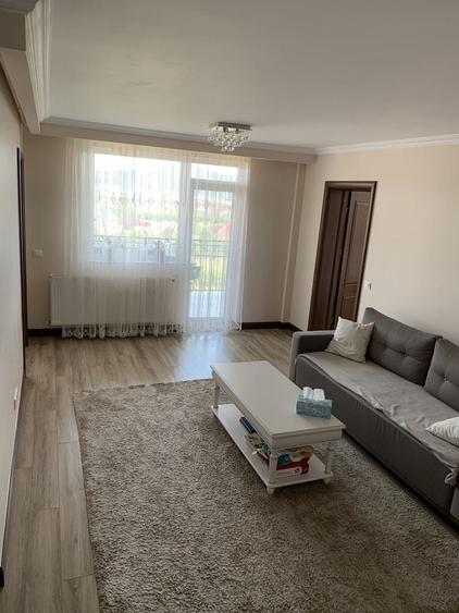 Apartament cu 3 camere în Petru Rareș