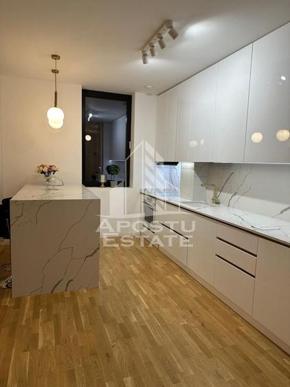 Apartament cu 4 camere decomandat, mobilat în Take Ionescu