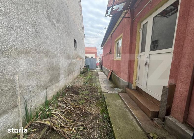 Casă cu 2 camere cu Teren 515 Mp în Titulescu