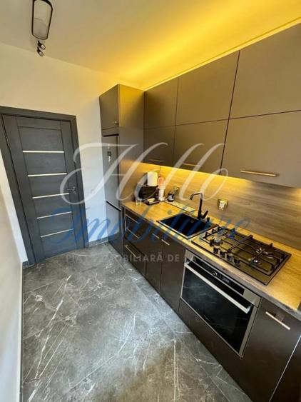 Apartament cu 3 camere decomandat în Florești