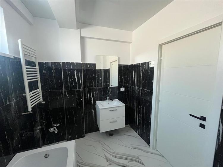 Apartament cu 2 camere semidecomandat în Bucium