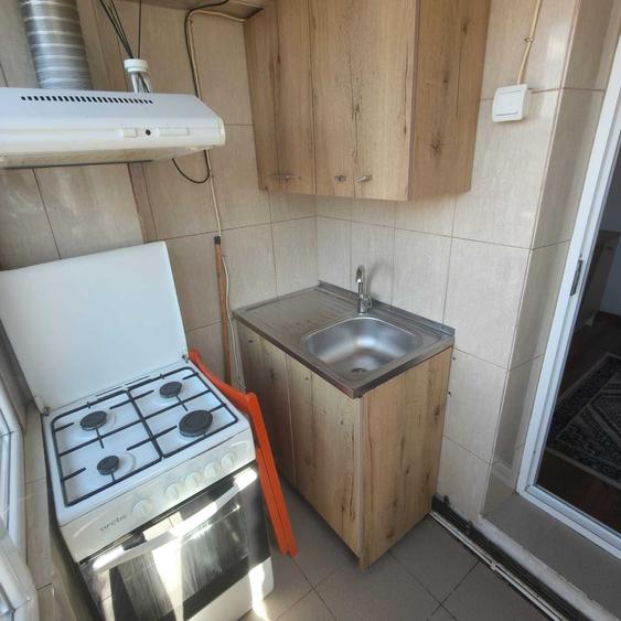 Apartament decomandat 2 Camere, 5 minute Mall si 2 minute Liceul Ecaterina, bloc cu acoperis - 1