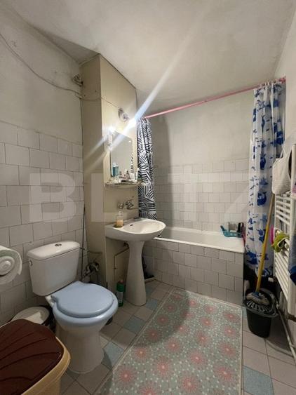 Apartament cu 3 camere, decomandat, zona micro 3 - 5