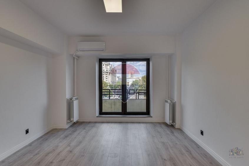 Apartament cu 4 camere decomandat în P-ța Unirii