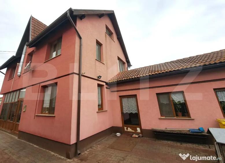 Casă cu 5 camere cu Teren 500 Mp în Hărman