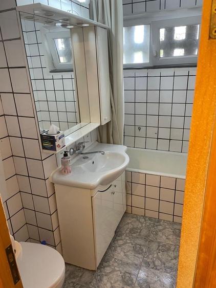 Apartament cu 3 camere semidecomandat în Circumvalațiunii