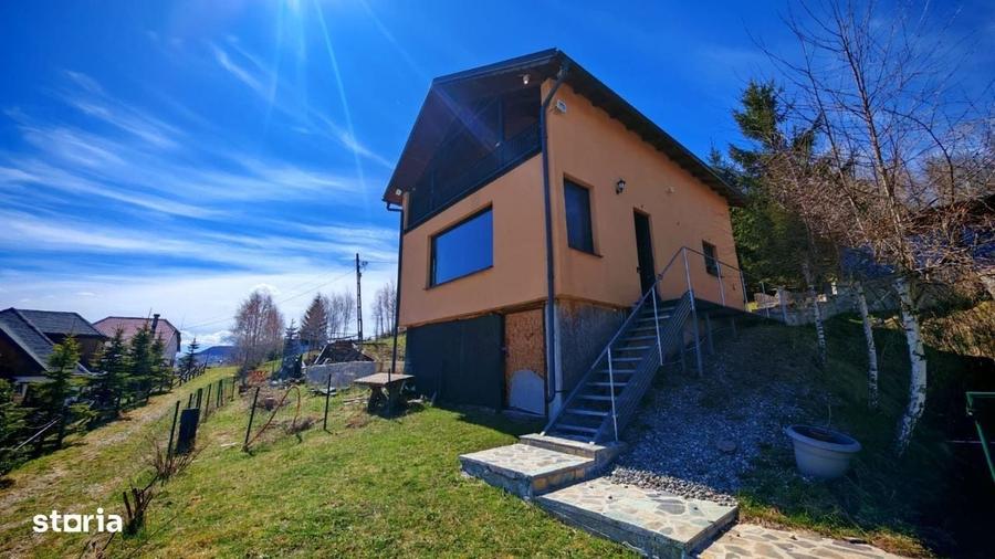Casă cu 3 camere decomandat în Peștera