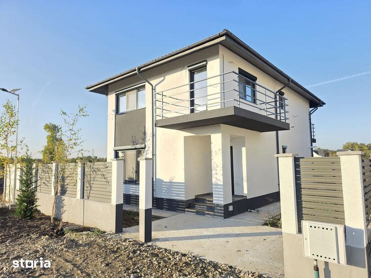 Casă cu 4 camere cu Teren 500 Mp în Central