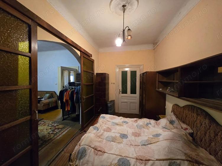 Apartament cu 4 camere decomandat, mobilat în Cetății