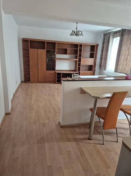 Apartament cu 2 camere decomandat în Dumbrava 2