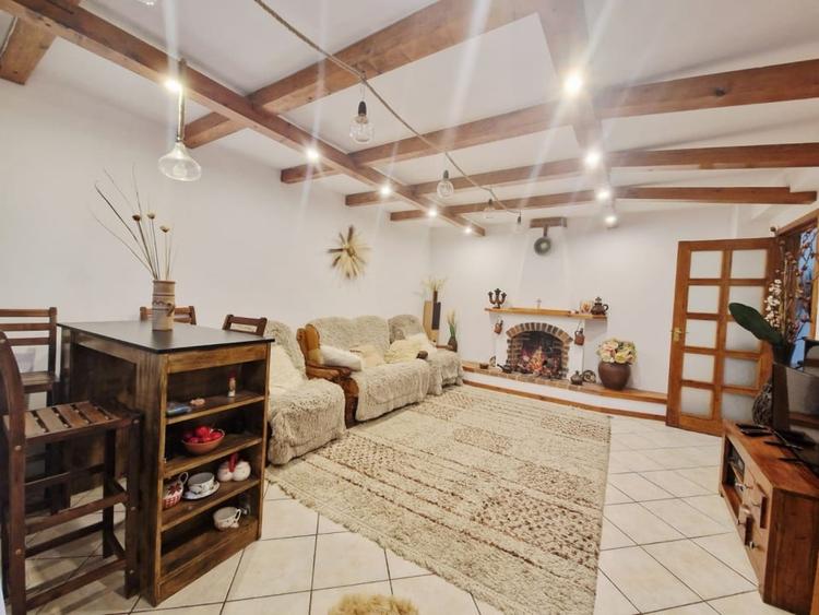 Apartament cu 4 camere, mobilat în Baicului