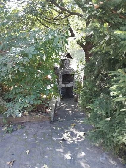 Casă cu 11 camere cu Teren 1200 Mp în Moieciu de Jos
