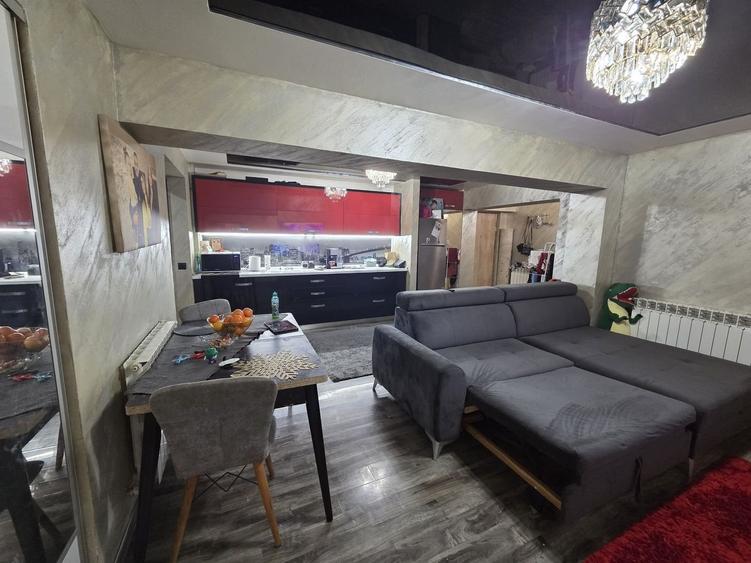 Apartament cu 2 camere decomandat, mobilat în Vărsătura